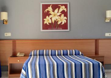 Quadruple Room (2 Adults + 2 Children)
