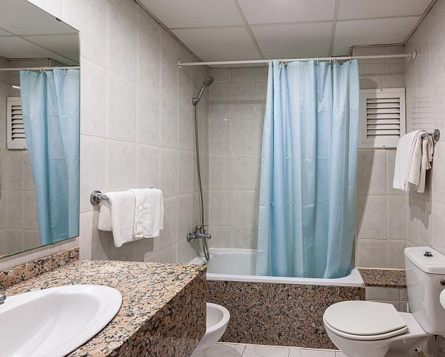 Triple room